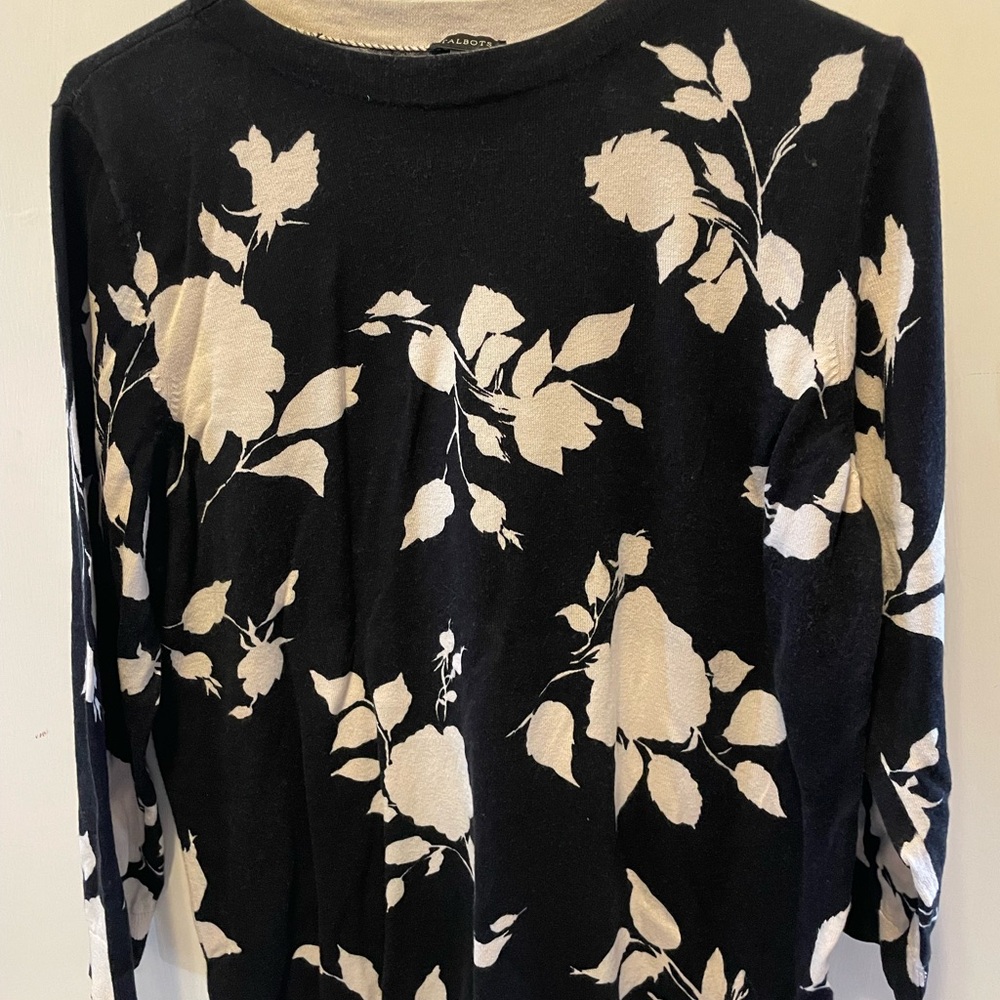 Talbots Black and White Floral Lightweight Sweater‎